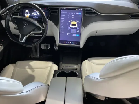 More photos of 2016 Tesla Model X P90D at Premium Autos - Norco, CA