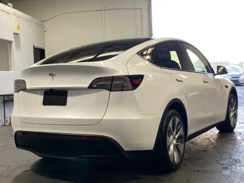 More photos of 2023 Tesla Model Y at Premium Autos - Norco, CA
