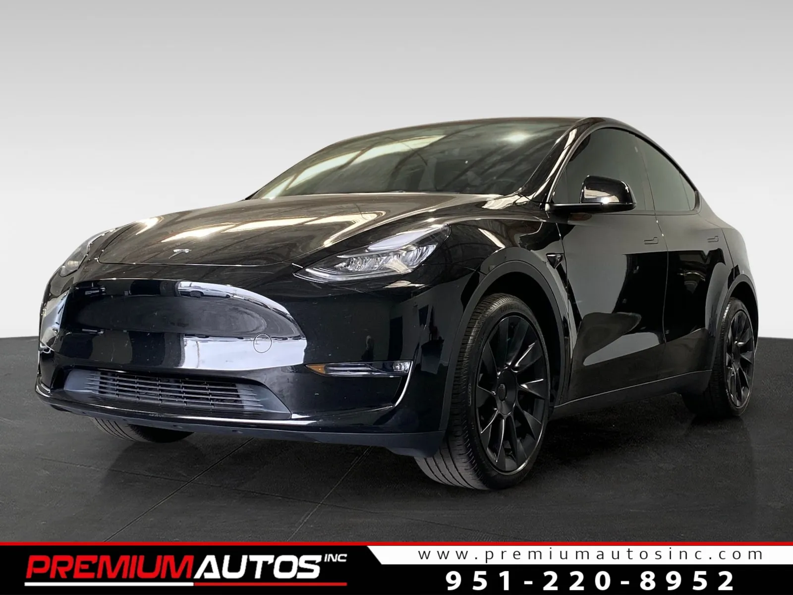 2023 Tesla Model Y Long Range's photo