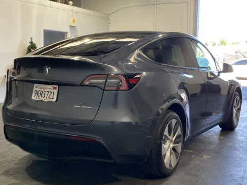More photos of 2023 Tesla Model Y LONG RANGE at Premium Autos - Norco, CA