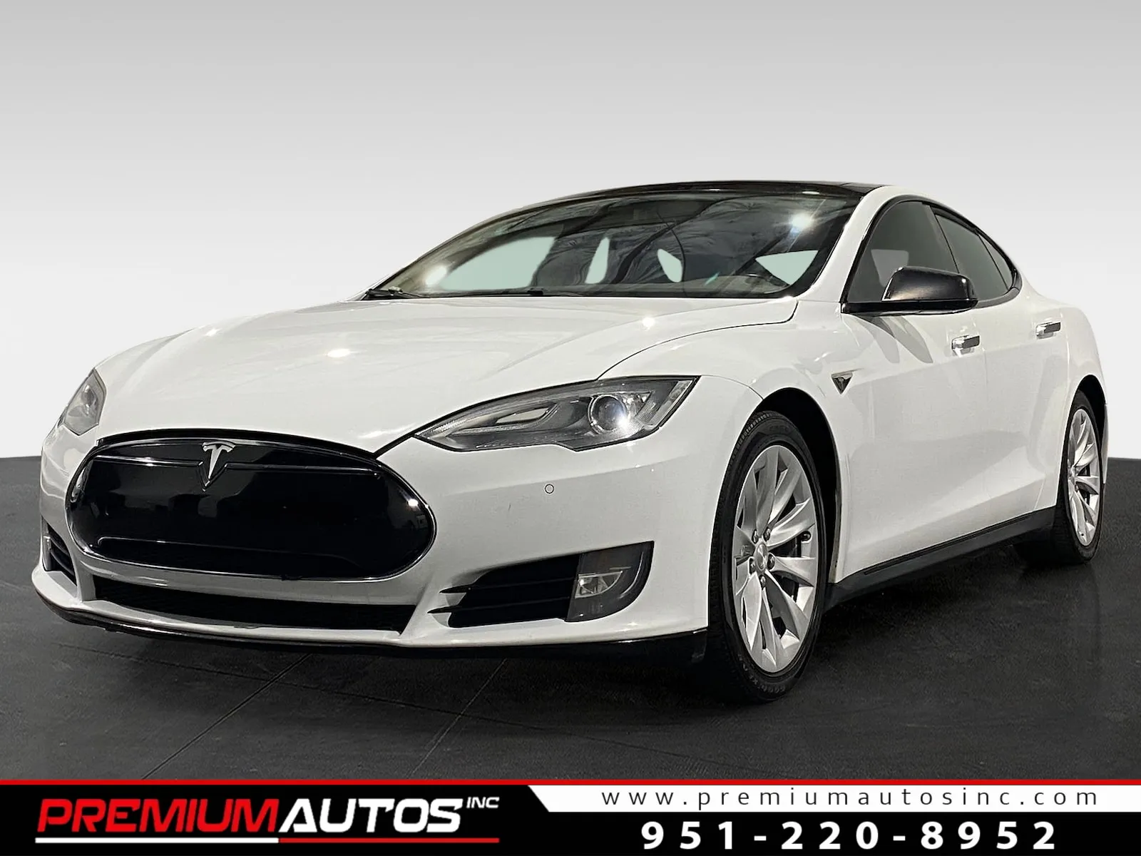 2014 Tesla Model S S's photo