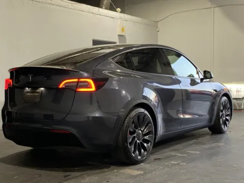 More photos of 2022 Tesla Model Y Performance at Premium Autos - Norco, CA