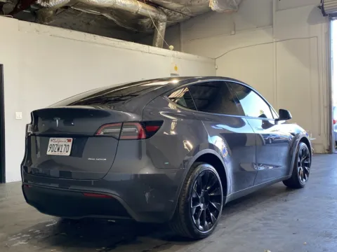 More photos of 2023 Tesla Model Y LONG RANGE at Premium Autos - Norco, CA