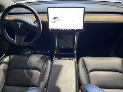 More photos of 2020 Tesla Model 3 Standard Range Plus at Premium Autos - Norco, CA