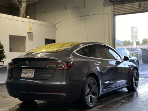More photos of 2018 Tesla Model 3 LONG RANGE at Premium Autos - Norco, CA