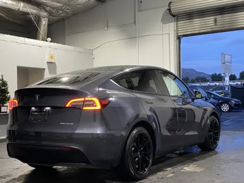 More photos of 2021 Tesla Model Y Long Range at Premium Autos - Norco, CA