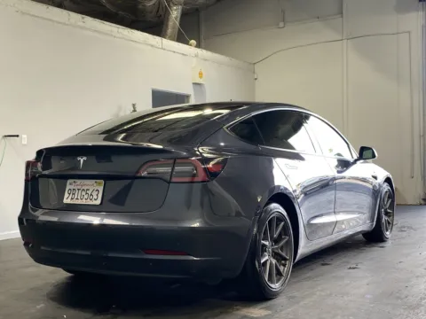 More photos of 2021 Tesla Model 3 Standard Range Plus at Premium Autos - Norco, CA