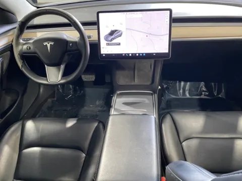 More photos of 2021 Tesla Model 3 Standard Range Plus at Premium Autos - Norco, CA