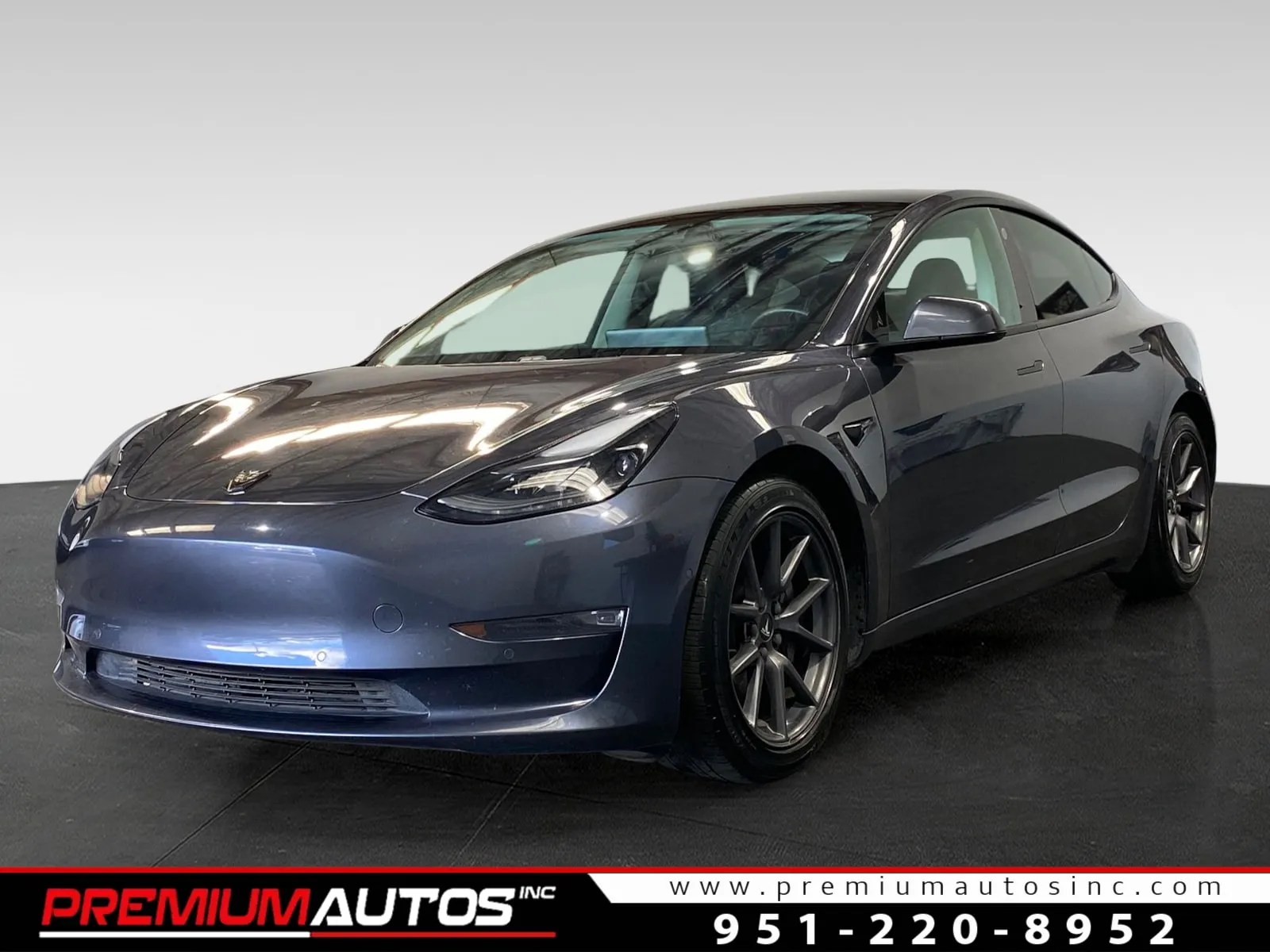2021 Tesla Model 3 Standard Range Plus's photo