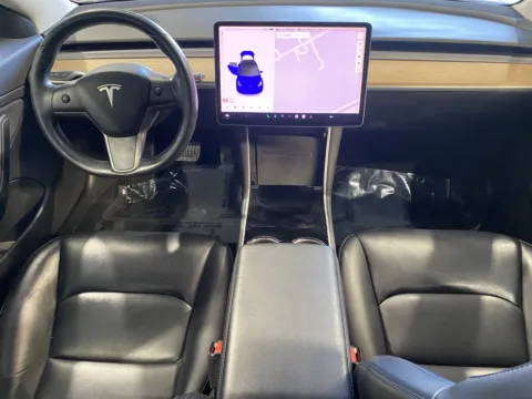 More photos of 2019 Tesla Model 3 standard plus at Premium Autos - Norco, CA