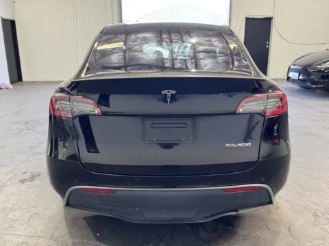 More photos of 2022 Tesla Model Y Performance at Premium Autos - Norco, CA