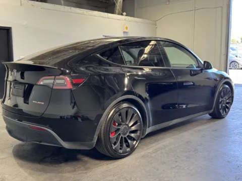 More photos of 2022 Tesla Model Y Performance at Premium Autos - Norco, CA