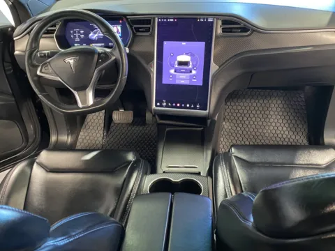 More photos of 2017 Tesla Model X 75d at Premium Autos - Norco, CA
