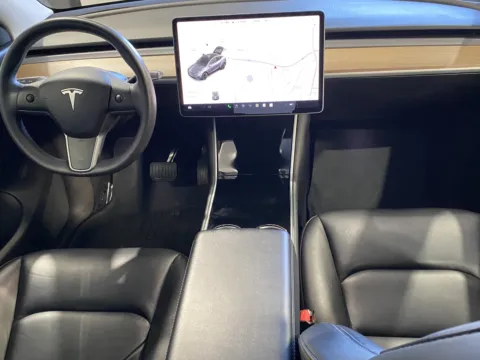 More photos of 2020 Tesla Model Y Long Range at Premium Autos - Norco, CA