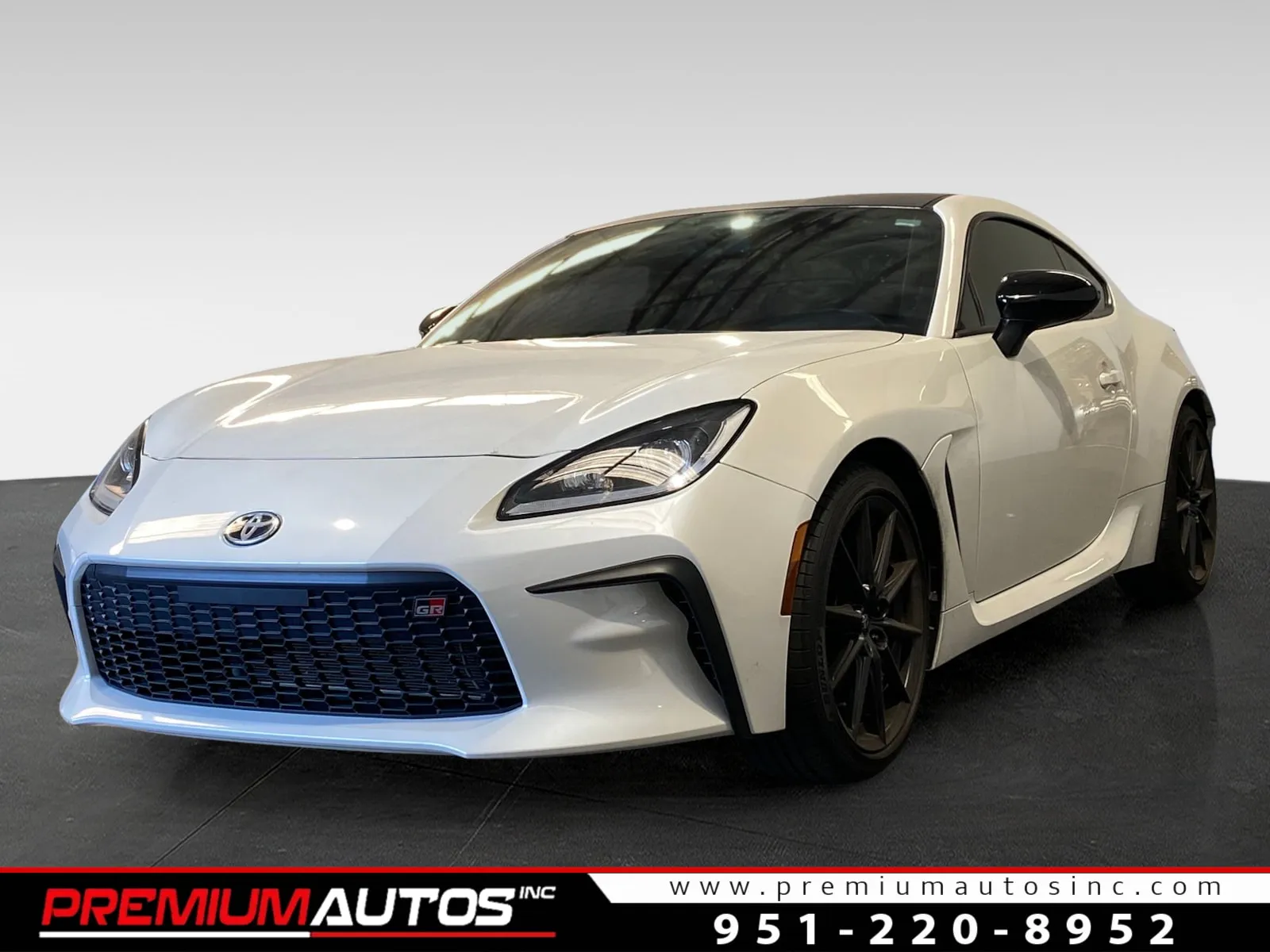 2023 Toyota GR86 Premium's photo