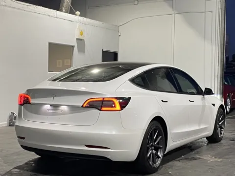 More photos of 2021 Tesla Model 3 Standard Range Plus at Premium Autos - Norco, CA
