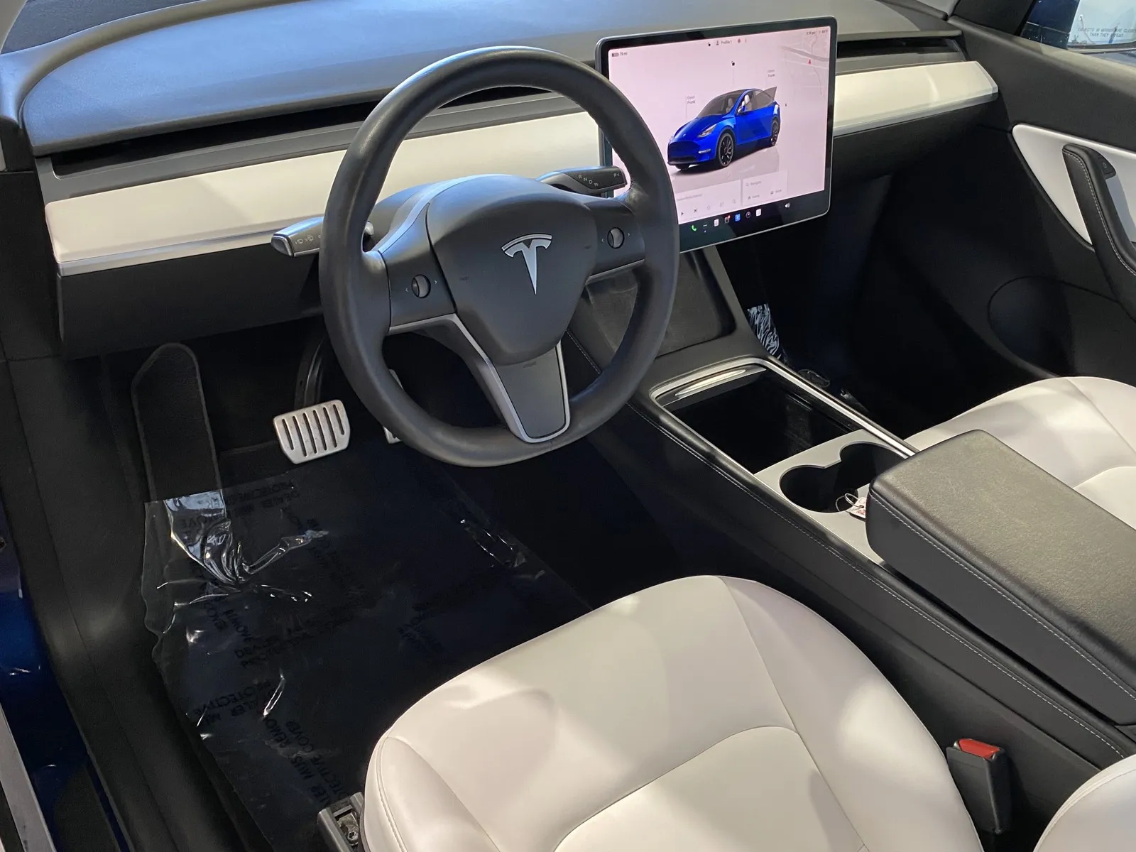 Photos of 2022 Tesla Model Y Performance for sale in Norco, CA at Premium Autos - Norco