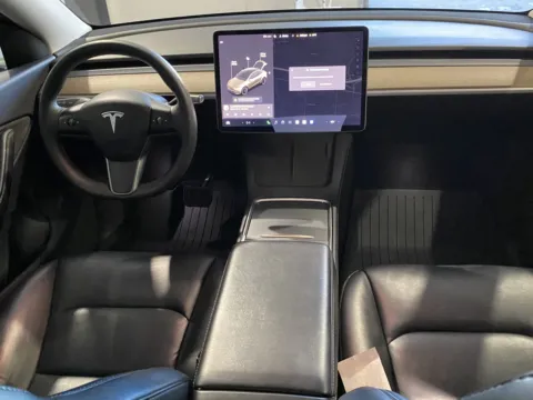 More photos of 2021 Tesla Model Y Standard Range at Premium Autos - Norco, CA
