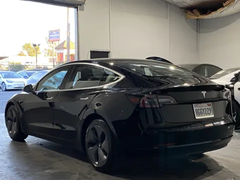 Photos of 2018 Tesla Model 3 long range for sale in Norco, CA at Premium Autos - Norco