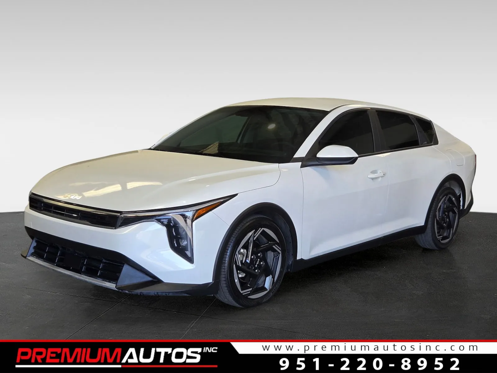 White 2025 Kia K4 EX for sale in Norco, CA