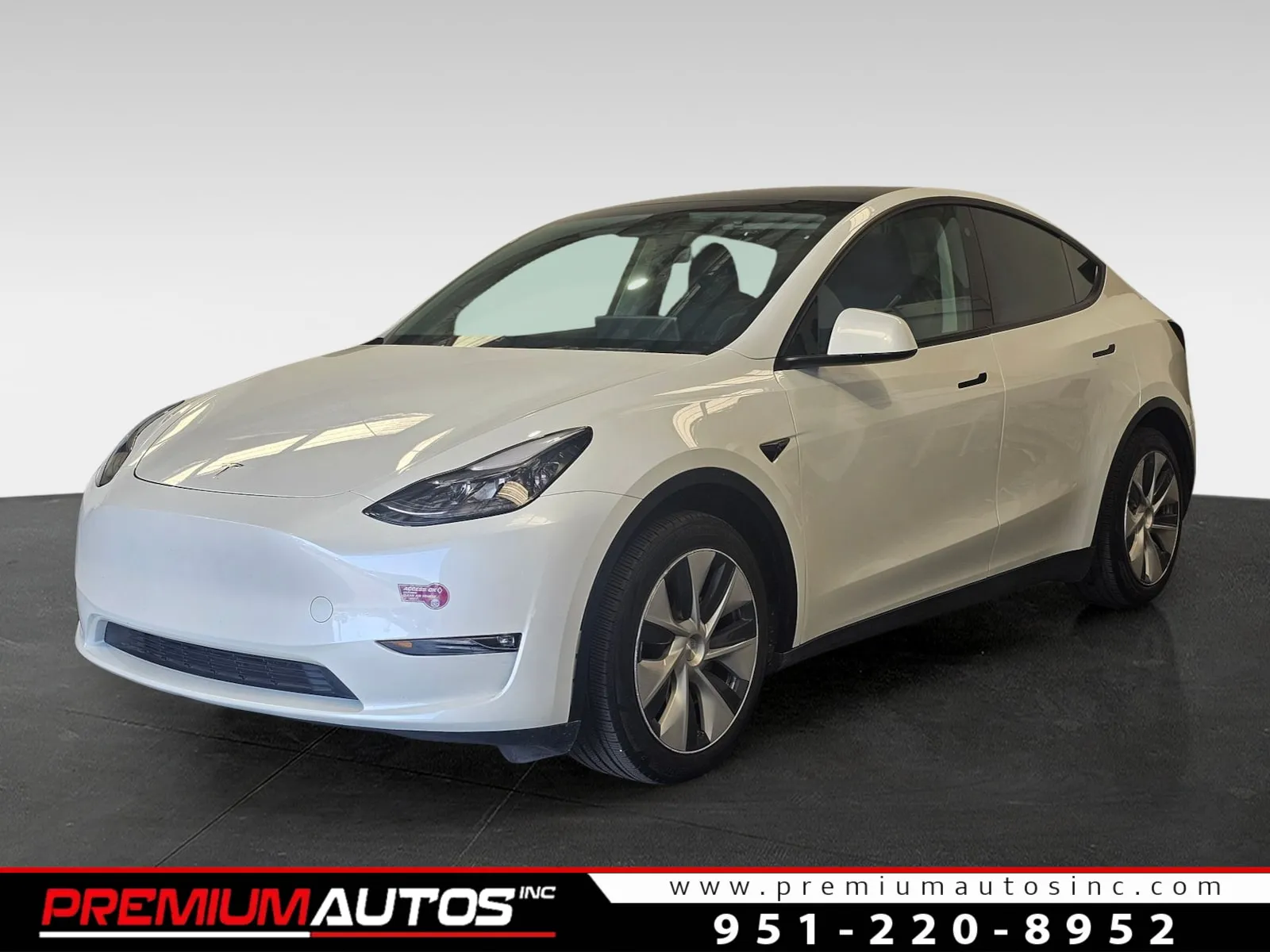 White 2023 Tesla Model Y LONG RANGE****THIRD ROW*** for sale in Norco, CA