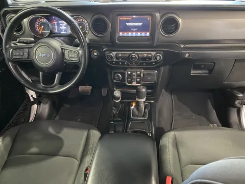 More photos of 2022 Jeep Gladiator Willys at Premium Autos - Norco, CA