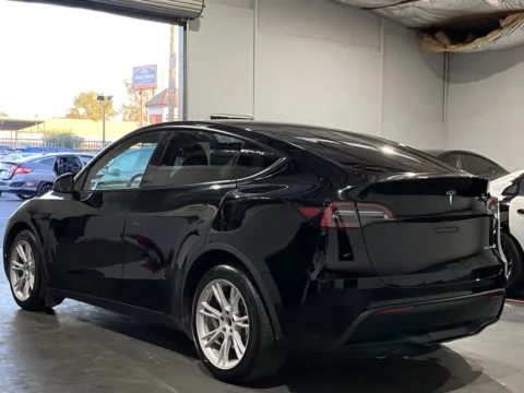 Photos of 2022 Tesla Model Y Long Range for sale in Norco, CA at Premium Autos - Norco