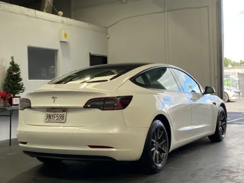 More photos of 2021 Tesla Model 3 Standard Range Plus at Premium Autos - Norco, CA