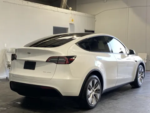 More photos of 2023 Tesla Model Y at Premium Autos - Norco, CA