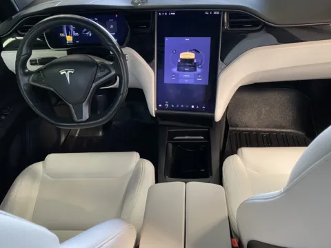 More photos of 2020 Tesla Model X LONG RANGE PLUS at Premium Autos - Norco, CA