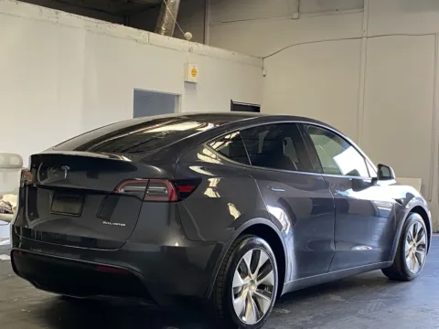 More photos of 2021 Tesla Model Y Long Range at Premium Autos - Norco, CA