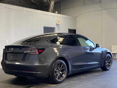 More photos of 2021 Tesla Model 3 Standard Range Plus at Premium Autos - Norco, CA