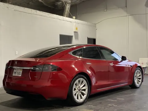 More photos of 2017 Tesla Model S 75D at Premium Autos - Norco, CA