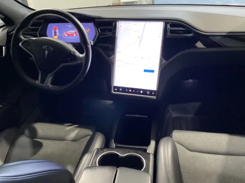 More photos of 2017 Tesla Model S 75D at Premium Autos - Norco, CA