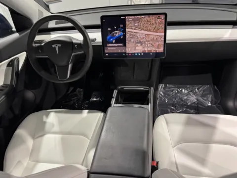 More photos of 2021 Tesla Model Y Standard Range at Premium Autos - Norco, CA