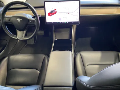 More photos of 2018 Tesla Model 3 long range at Premium Autos - Norco, CA