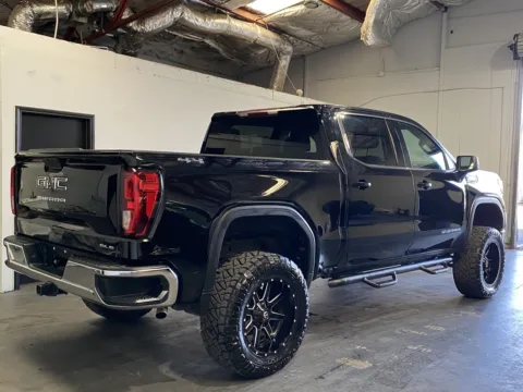 More photos of 2019 GMC Sierra 1500 SLE 4x4 at Premium Autos - Norco, CA