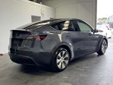 More photos of 2023 Tesla Model Y at Premium Autos - Norco, CA