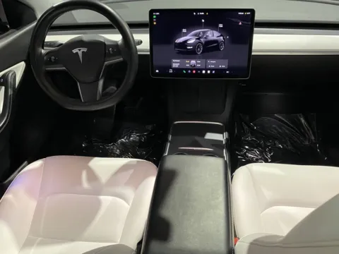 More photos of 2022 Tesla Model Y Long Range at Premium Autos - Norco, CA