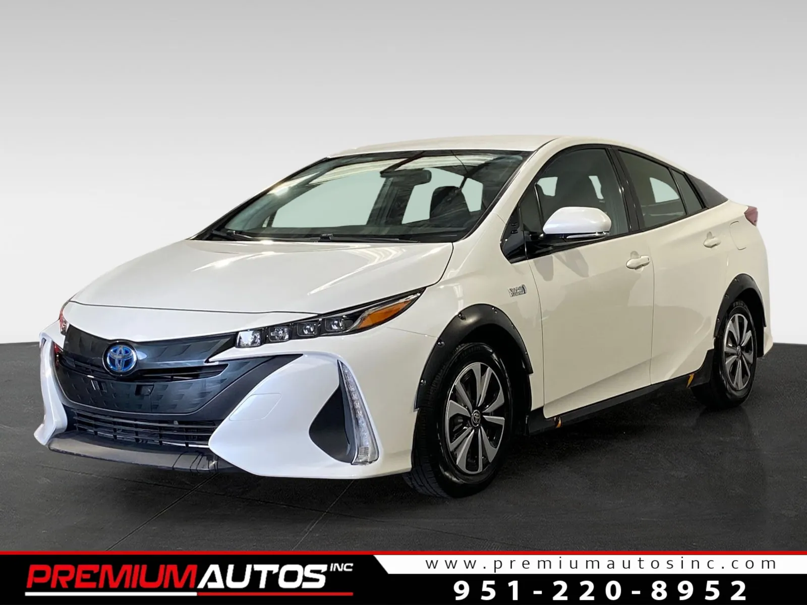 White 2019 Toyota Prius Prime plus for sale in Norco, CA