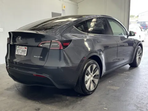 More photos of 2023 Tesla Model Y at Premium Autos - Norco, CA