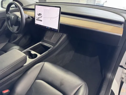 More photos of 2021 Tesla Model Y Long Range at Premium Autos - Norco, CA