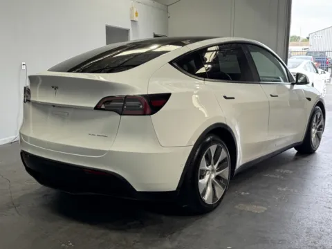 More photos of 2021 Tesla Model Y Long Range at Premium Autos - Norco, CA