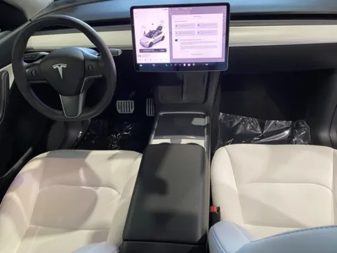 More photos of 2022 Tesla Model Y Performance at Premium Autos - Norco, CA