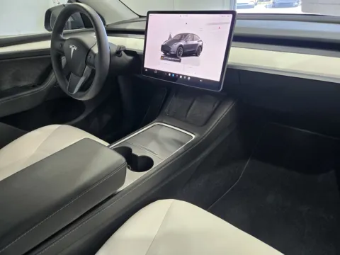 More photos of 2023 Tesla Model Y Long Range at Premium Autos - Norco, CA