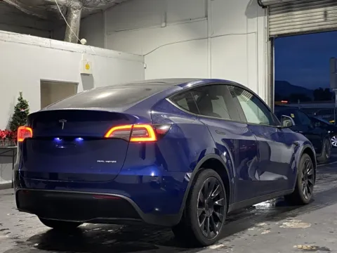 More photos of 2022 Tesla Model Y Long Range at Premium Autos - Norco, CA