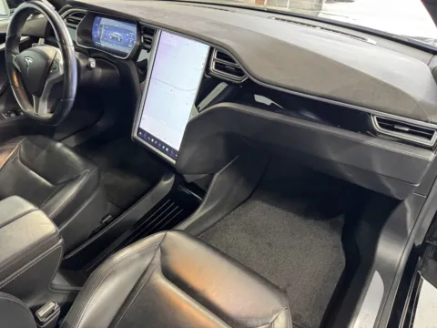 More photos of 2015 Tesla Model S 85D at Premium Autos - Norco, CA