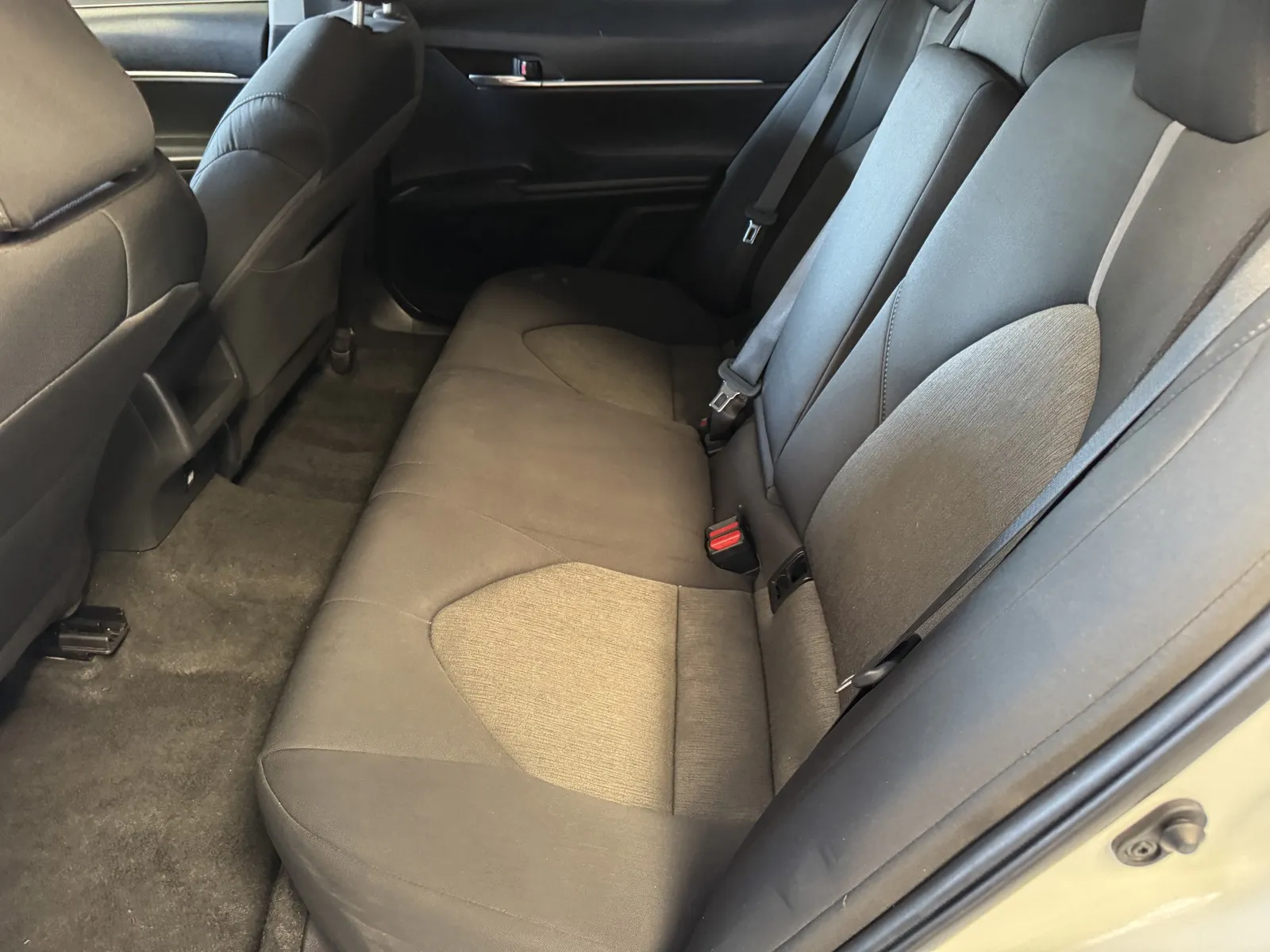 2023 Toyota Camry LE - Photo 9