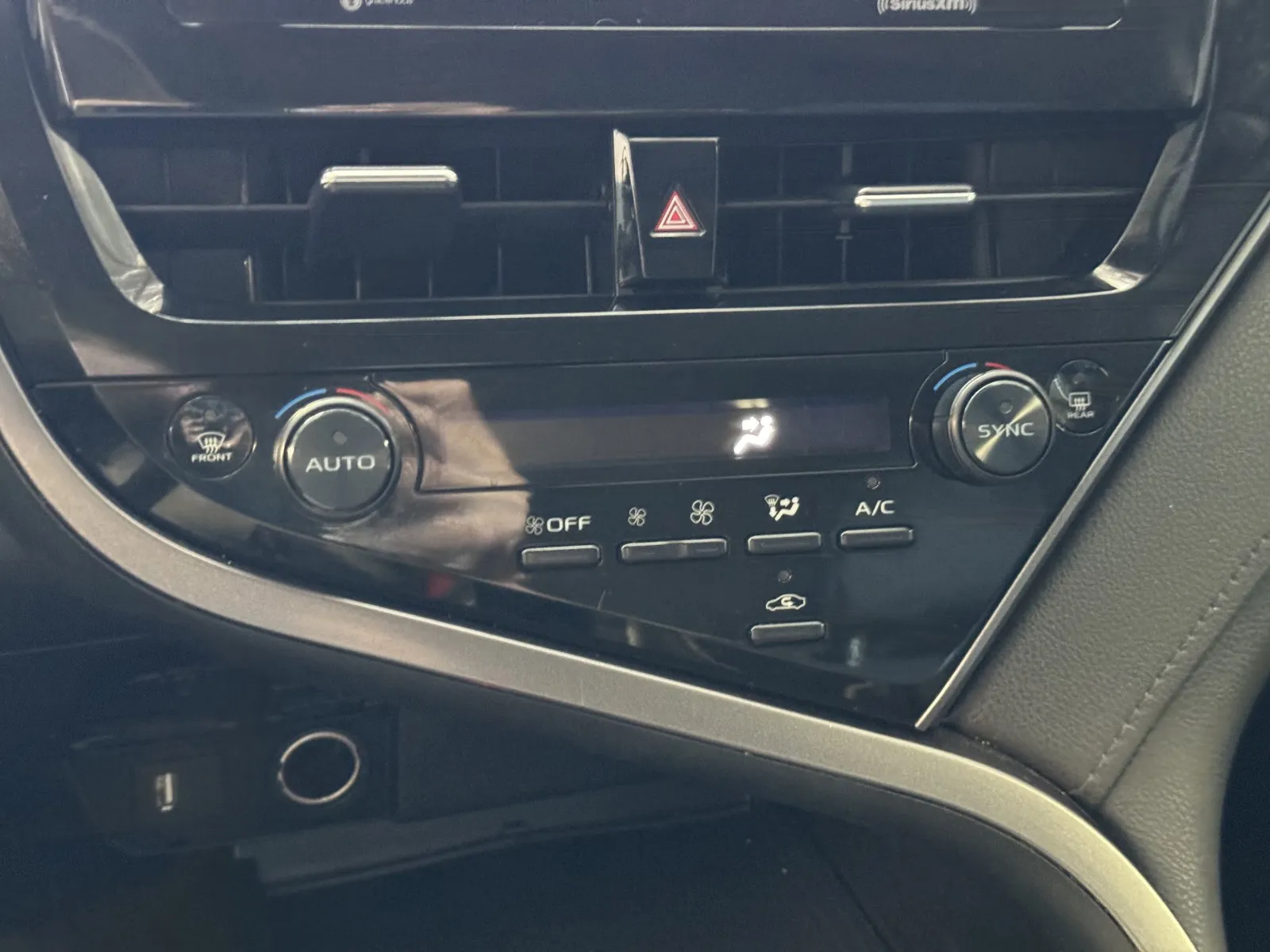 2023 Toyota Camry LE - Photo 15