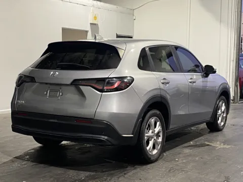 More photos of 2024 Honda HR-V LX at Premium Autos - Norco, CA